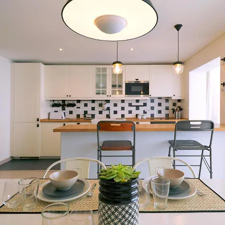 Апартаменты Flh Trindade Cozy Flat *